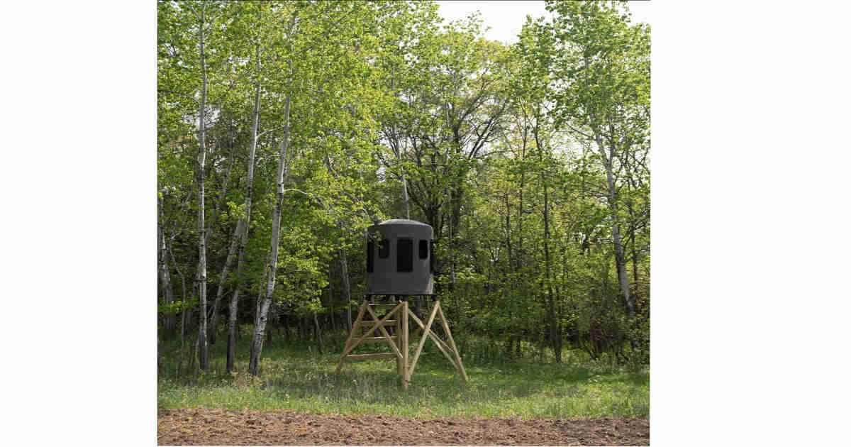 Concealed hunting blind